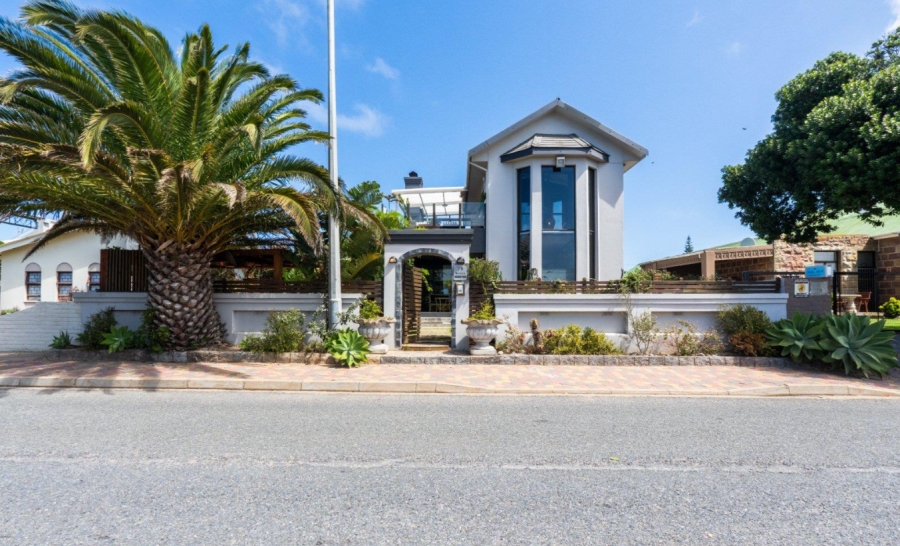 4 Bedroom Property for Sale in Linkside Western Cape